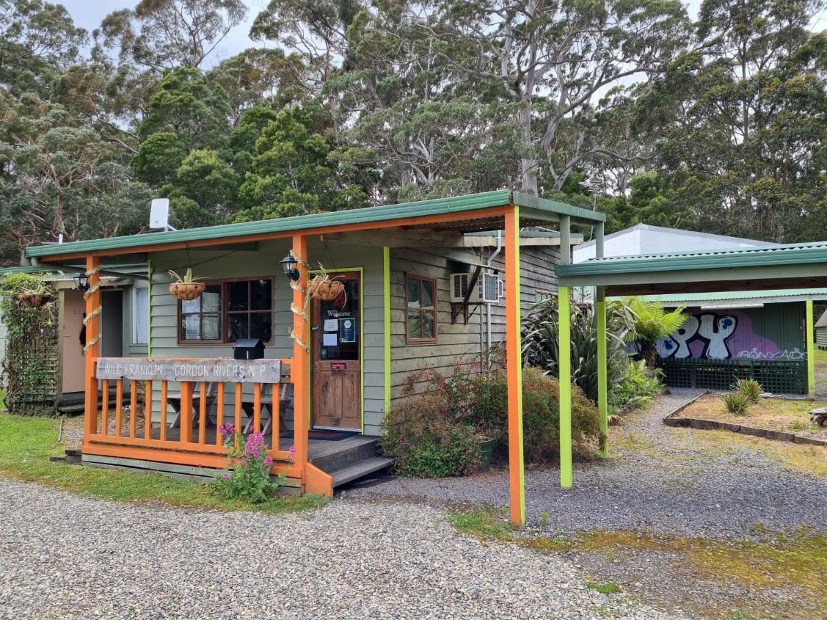 Strahan Backpackers Exterior photo